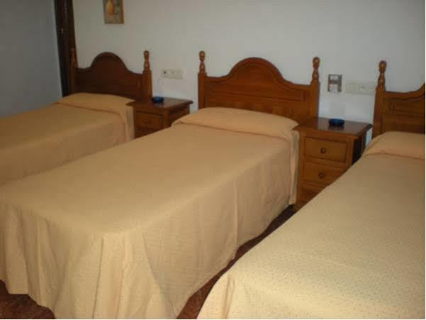 Hostal La Hispanidad Malaga Exterior photo